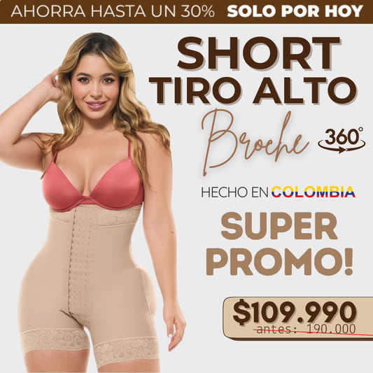 SHORT CON BROCHE TIRO ALTO