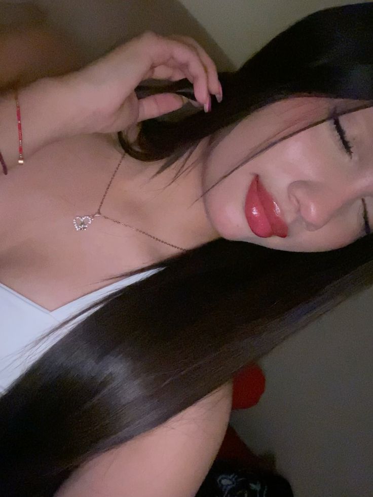 <em>Nicol lopez</em>